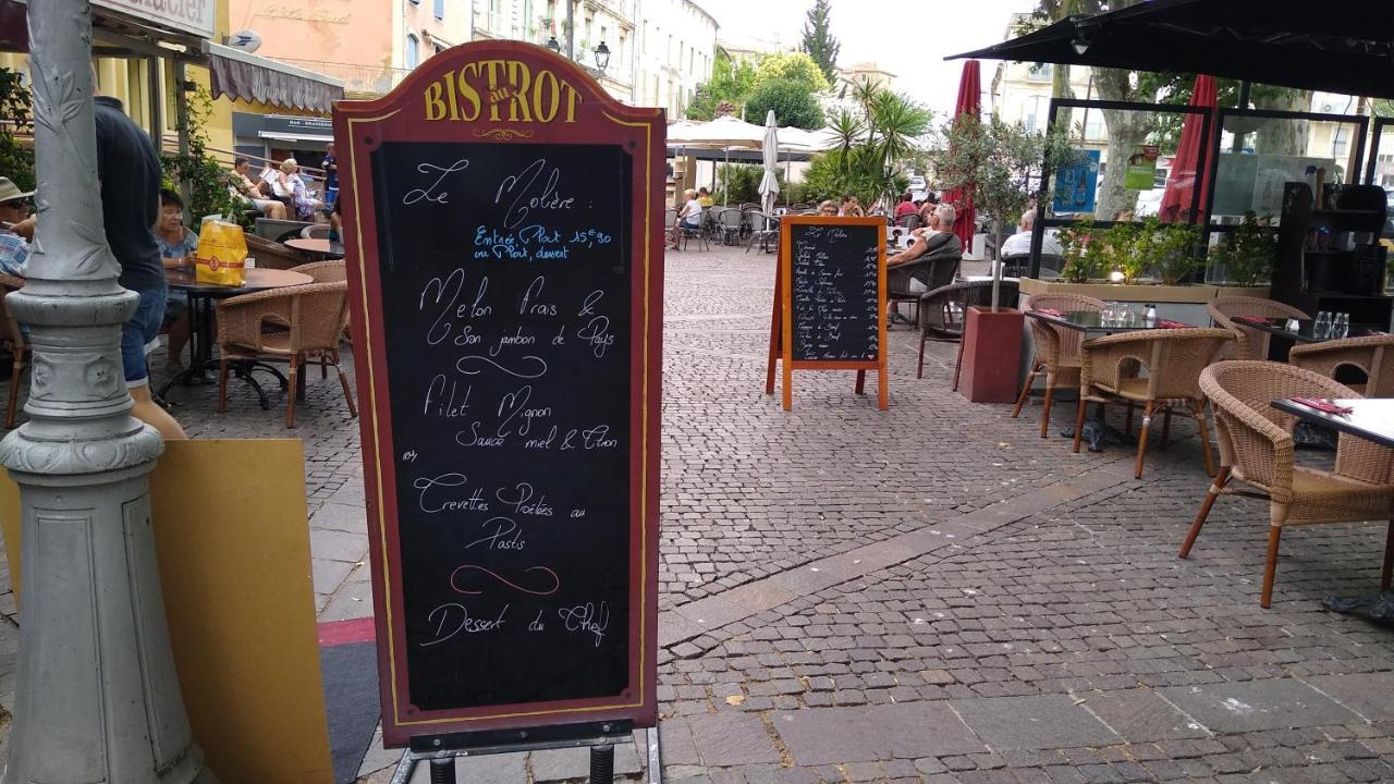 Willa Poppey Péret Zewnętrze zdjęcie
